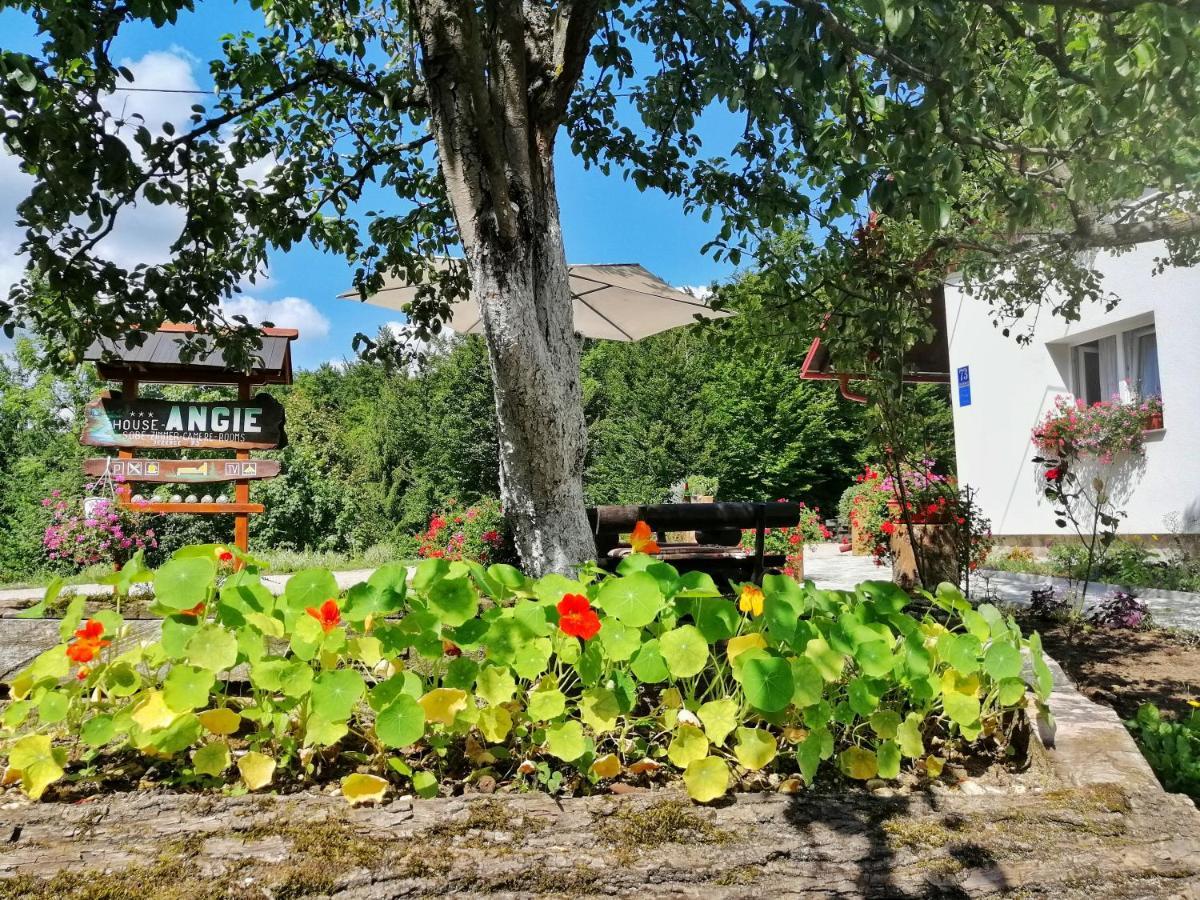 House Angie Hotell Jezerce Exteriör bild